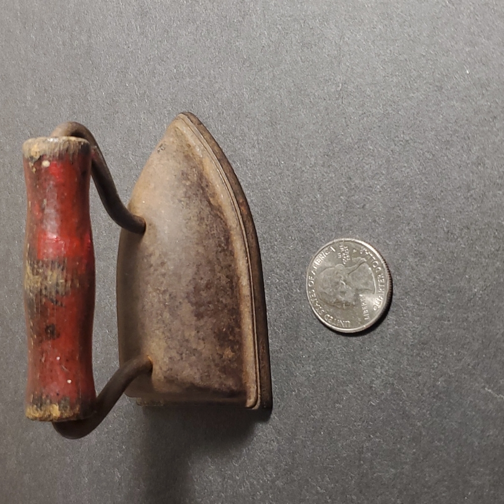 1920s toy Iron
